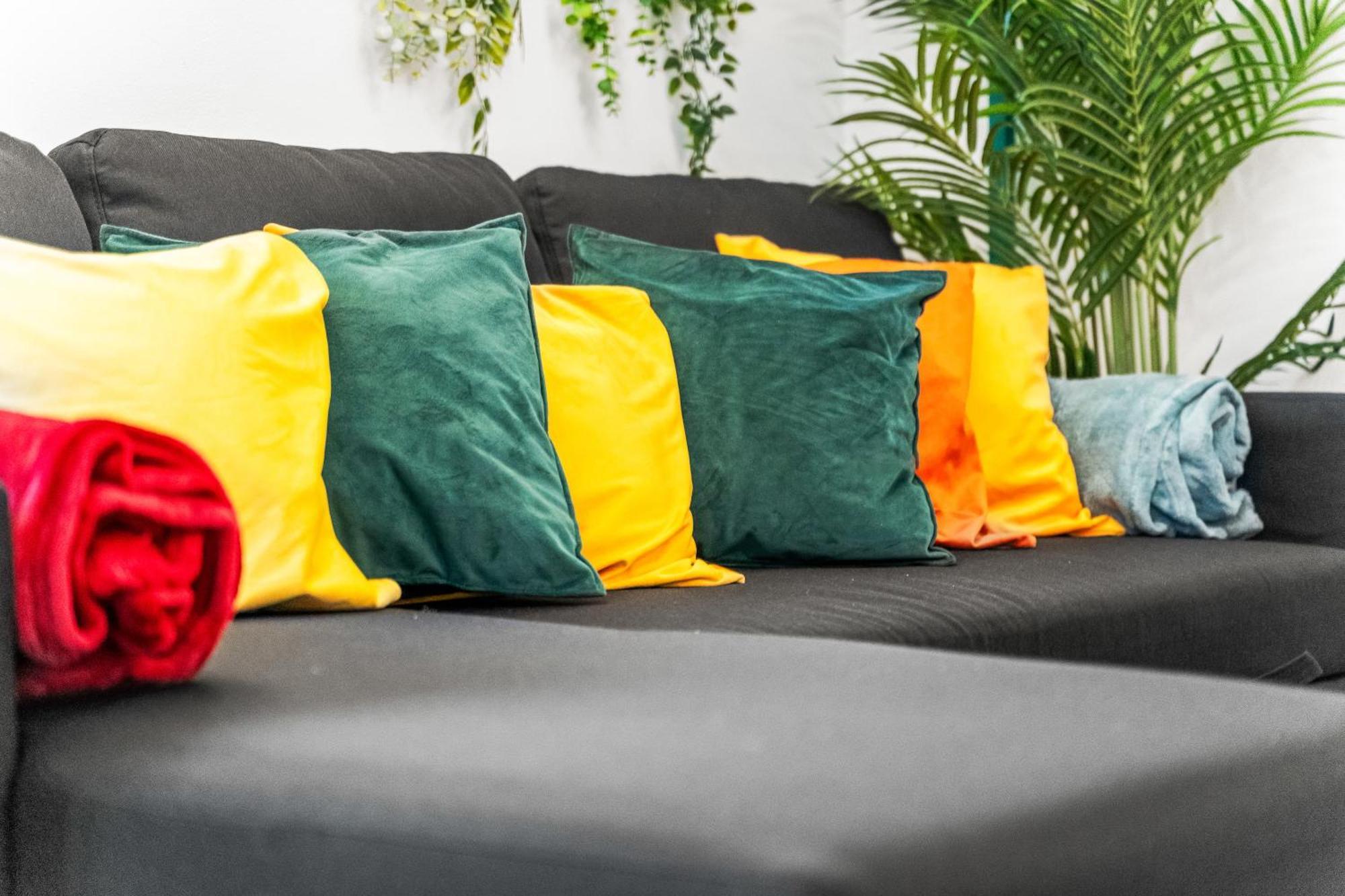 Cosy 3bed- Sleeps 6 - 02 Arena Canary Wharf Station- Perfect For Contractors, Families And Groups Holiday home *